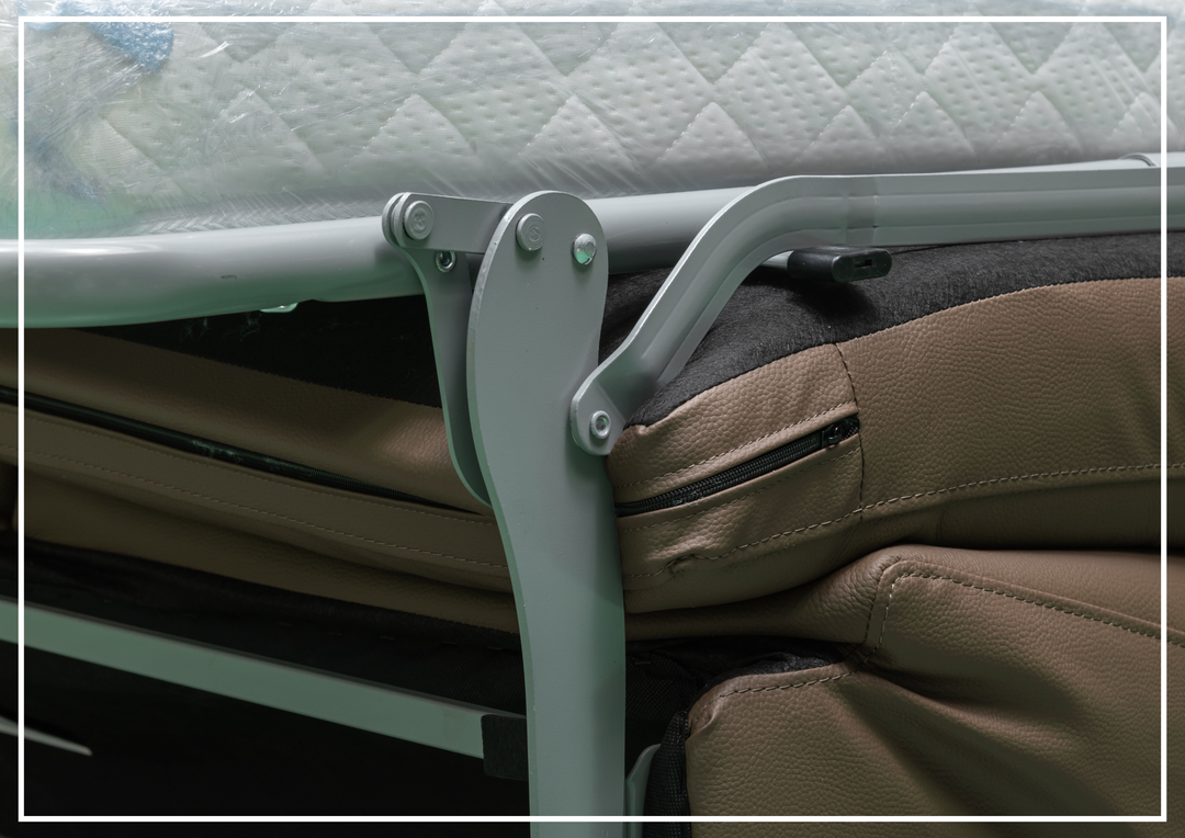 Kathy Ireland Alaves 3-Seater Brown Leather Sleeper Sofa (Queen Size)