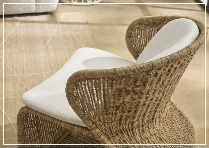 Universal Furniture Oasis Coastal Fabric Lounge Chair