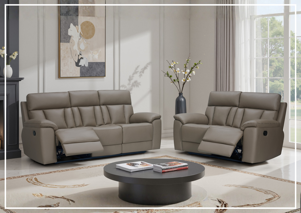 Klaussner Radioso Manual Reclining Leather Living Room Set