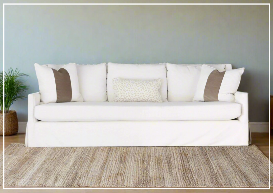 The Universal Furniture Hudson 3-Seater Sofa in Nomad Snow with Pillows
